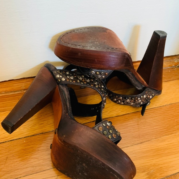Frye Joy Studded Platform Heel Sandals - Size 5 - Picture 4 of 5
